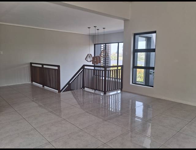 4 BEDROOM HOUSE FOR SALE IN PALM LAKES ESTATE